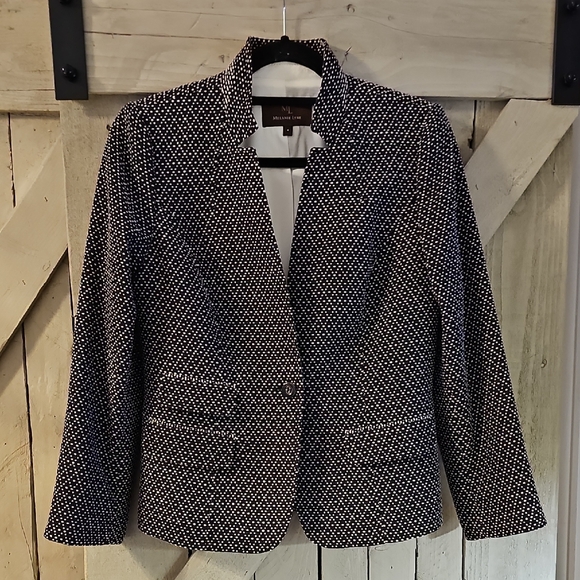 Melanie Lyne Jackets & Blazers - MELANIE LYNE Black and White Tailored Blazer with Structured Fabric